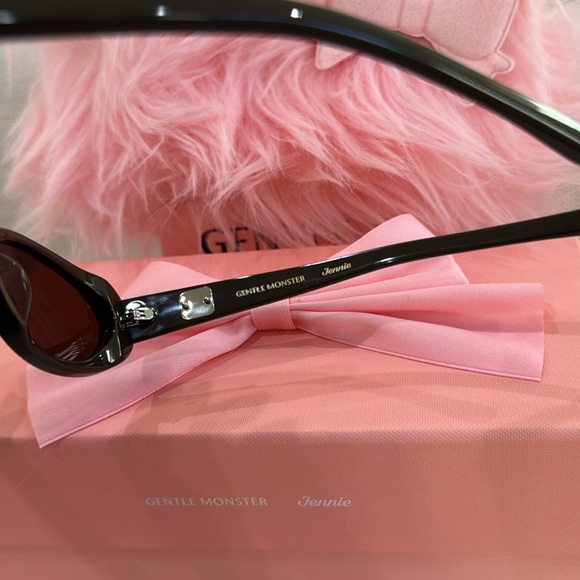 Gentle monster Jennie hush sunglasses - Picture 3 of 5